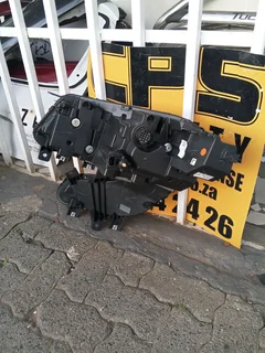 MAHINDRA XUV 700 HEADLIGHT 2022 TO 2025 MODEL