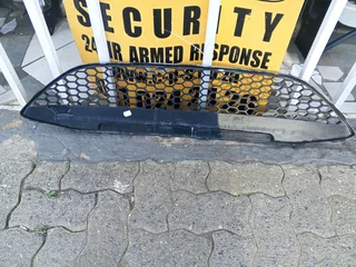 FORD FIESTA ST MAIN GRILL 2014 TO 2018 MODEL