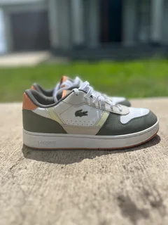 Lacoste Men’s Sneakers – Size 5 (Excellent Condition)