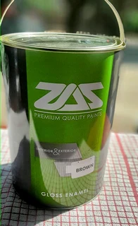 Enamel paint Interior and exterior.5 liter.Primer mixed in.Per tin selling