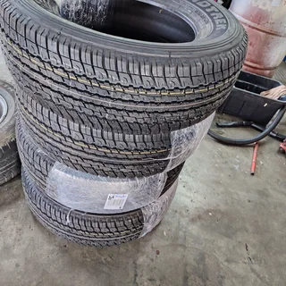 DUNLOP 255/65R/17 NEW TYRES  X 4