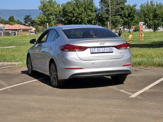 Hyundai elantra Elite 1.6 gls
