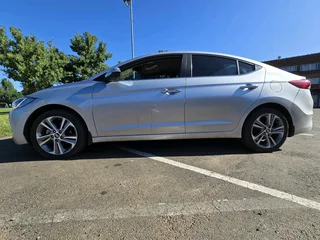 Hyundai elantra Elite 1.6 gls