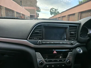 Hyundai elantra Elite 1.6 gls