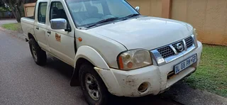 2014 Nissan NP300 Hardbody 2.4  Double Cab HI-Rider 4x4