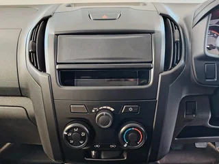 2025 Isuzu D-Max 250 HO Single Cab Safety