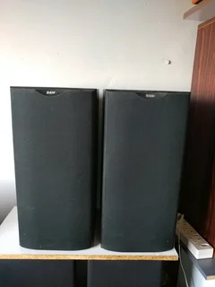 Bowers and Wilkins DM 602 loudspeakers