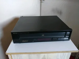 Rotel Multdisic Changer 5disc Model Rcc-935