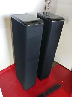 Boston acoustic VR 940  2way floorstanding speakers