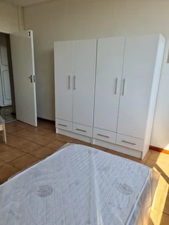 Girls Student Accommodation  Available For Rental in Sunnyside in a 10 Bedroom Fully Furnished Flat