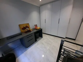 Modern 2 Bedroom Townhouse for Rent!