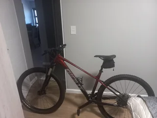Giant Mountain bike with full kit