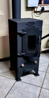 Closed combustion fireplaces