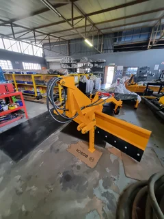 Skrapers/scrapers/hidroliese skrapers/Hydraulic graders/graders