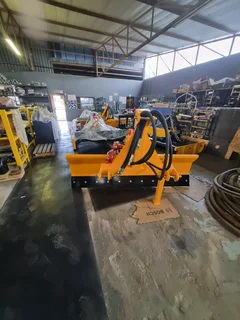 Skrapers/scrapers/hidroliese skrapers/Hydraulic graders/graders