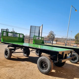 Tipper trailers/tip trailers/flatdeck trailers/trailers/agricultural trailers