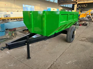 Flatdeck trailers/Tipper trailers/tip trailers