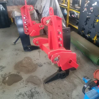 Slashers/Haymakers/Blower mowers/Graders/skrapers/Tip trailers/rippers