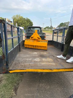 3 punt skrapers/ mounted graders/scrapers