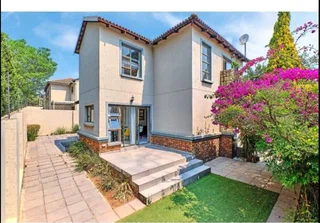 2-bedroom 2.5-bathroom and double garage in Fourways.