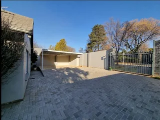 3 Bedroom House to Rent in Rivonia