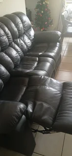6 seater reclining. Genuine leather lounge suite. Excellent condition as new