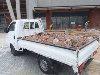 WE SPECIALISE IN REMOVALS AND DELIVERY SERVICE AROUND CAPE TOWN 24/7