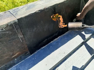 Waterproofing torch on