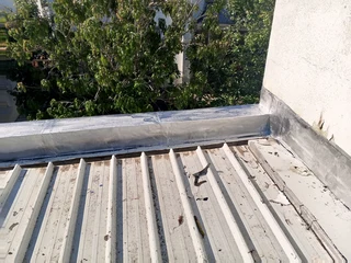 Waterproofing torch on