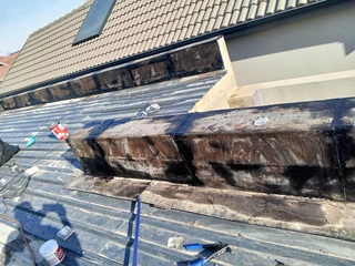 Waterproofing torch on