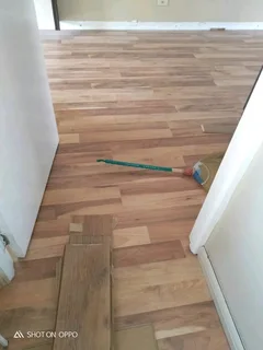 Vinyl and laminated flooring