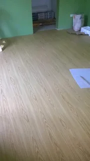 Vinyl and laminated flooring