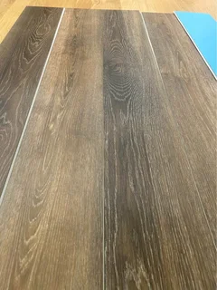Vinyl and laminated flooring