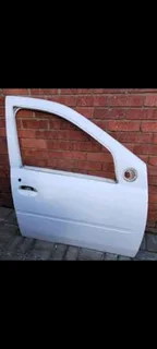 Nissan Mp200 door