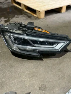 RS3 headlight