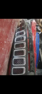 Jeep Compass grille