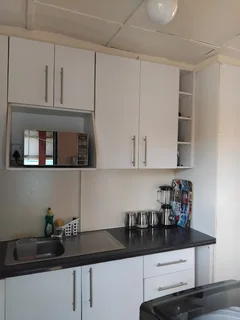 A Bachelor pad to rent in Abbotsford