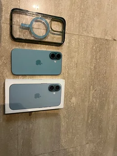 Teal iPhone 16 128gb (barely used 99% battery health) perfect condition