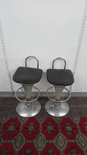 Black Top Bar Stools- REF STOCK NO 1664,1665 Now selling for only R 200.00 each