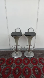 Black Top Bar Stools- REF STOCK NO 1664,1665 Now selling for only R 200.00 each