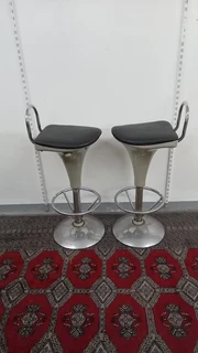 Black Top Bar Stools- REF STOCK NO 1664,1665 Now selling for only R 200.00 each