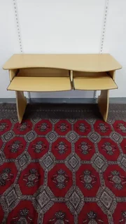 Home office computer desk- REF STOCK NO 1756 Now selling for only R 400.00