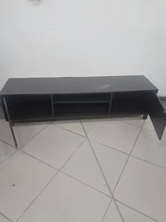 TV Unit- REF STOCK NO 4269 Now selling for only R400.00 Whatsapp No: 072 179 4070