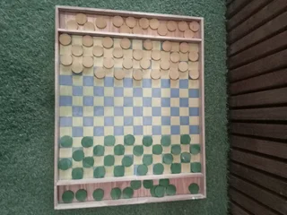 Wooden Display Game board Ref Stock No 3240 Price Only R200 less 50%=R100