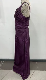 Dress  (medium)- REF STOCK NO 4308 Now selling for only R100.00 Whatsapp No: 072 179 4070