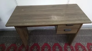 Office Desk - REF STOCK NO 1906 Now selling for only R600.00 Whatsapp NO: 079 011 1136