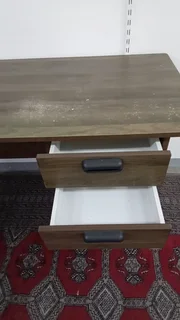 Office Desk - REF STOCK NO 1906 Now selling for only R600.00 Whatsapp NO: 079 011 1136