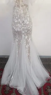 Wedding Dress - REF STOCK NO 1962 Now selling for only R1250.00 Whatsapp NO: 079 011 1136