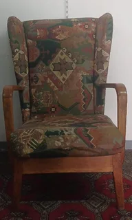 Bentwood Armchair - REF STOCK NO 2006 Now selling for only R300.00 Whatsapp NO: 079 011 1136