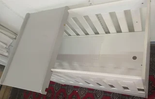 Baby Cot - REF STOCK NO 2018 Now selling for only R1500.00 Whatsapp NO: 079 011 1136